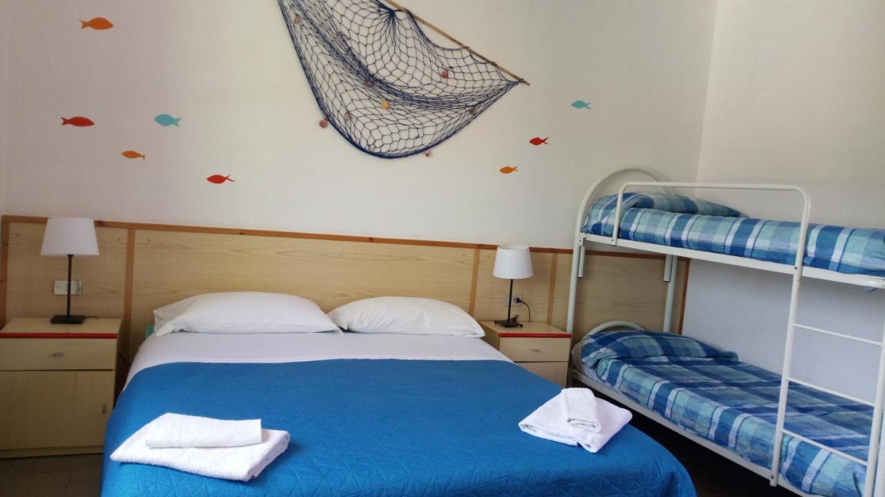 Hotel Lupo Di Mare Marina di Castagneto Carducci Eksteriør billede